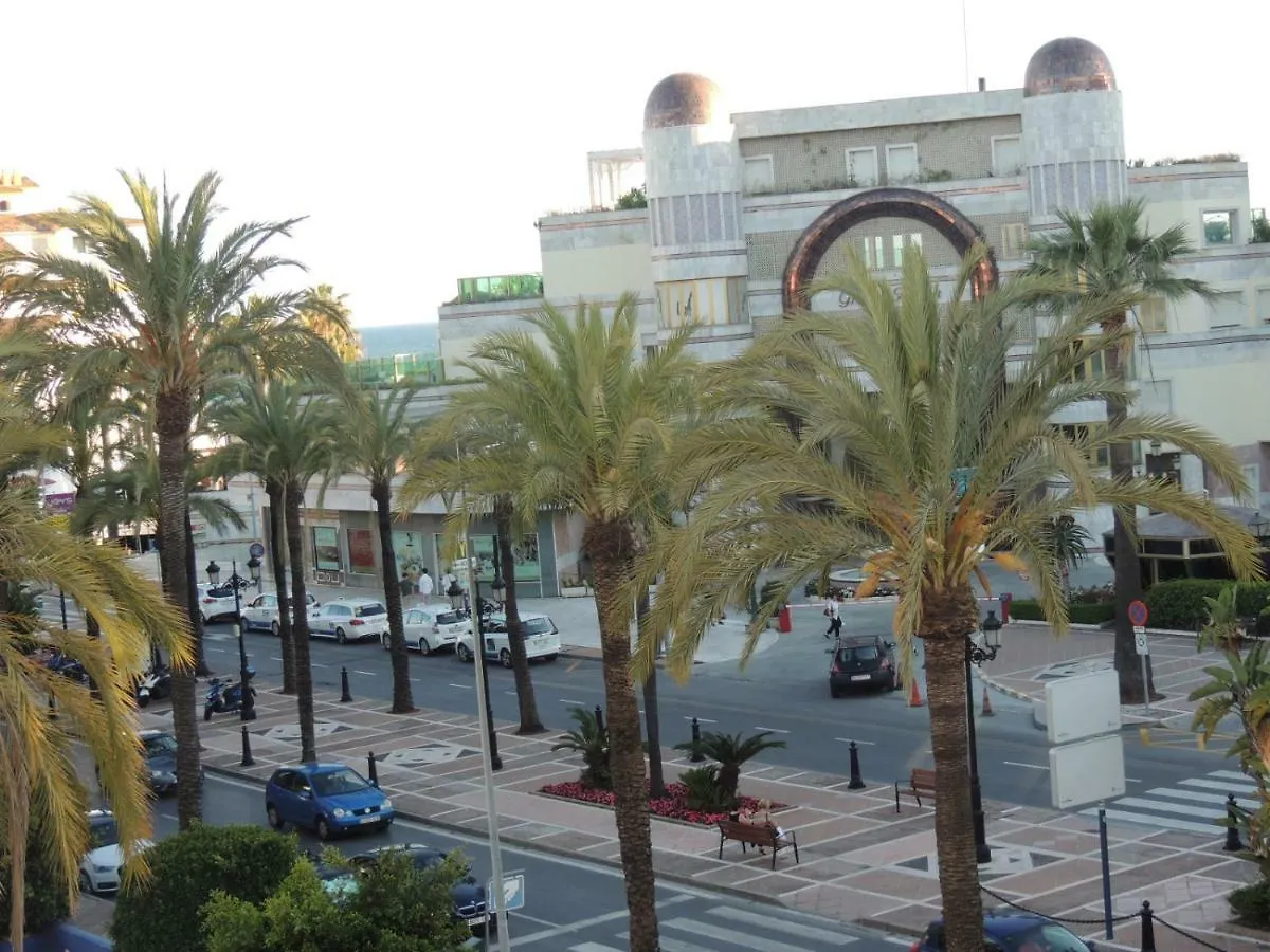 Beautiful Apartment In The Heart Of Puerto Banus Marbella